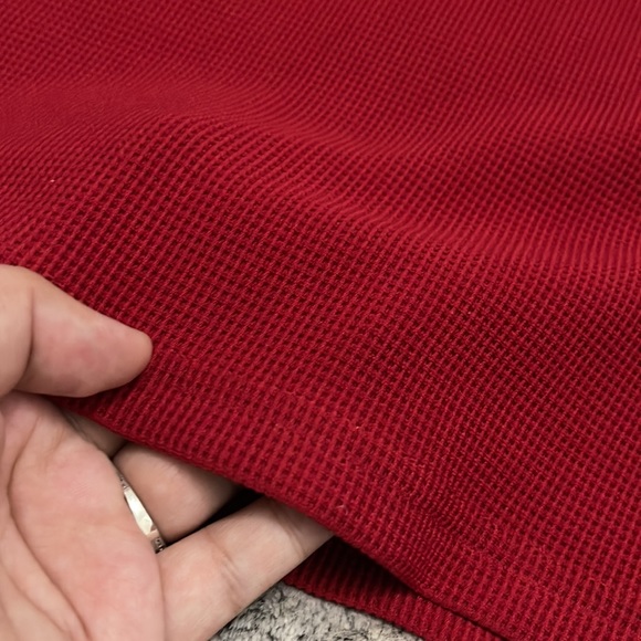 A pencil skirt that goes with any top.Gives a wonderful look and fits perfectly - Picture 2 of 3